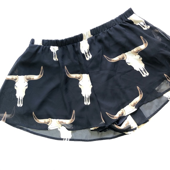 Peach Love California NWT Bull Head Flowy Shorts L - Picture 2 of 7
